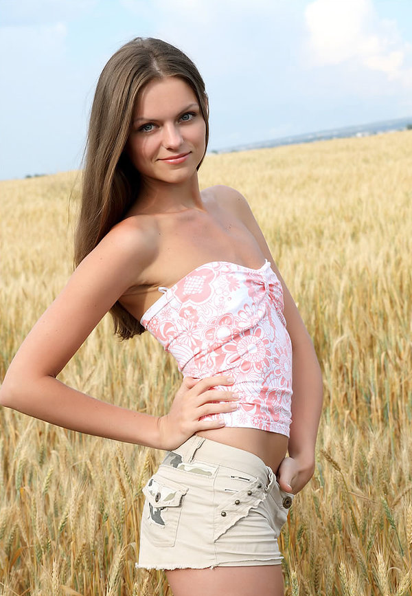 Лиана, 23 года, 1 размер груди